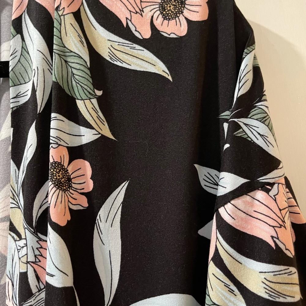 Robe - Multi Floral - Picture 3 of 4